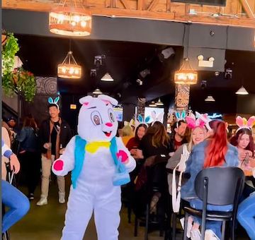 Adult Easter Egg Hunt Bar Crawl In Wrigleyville This Saturday Starting 